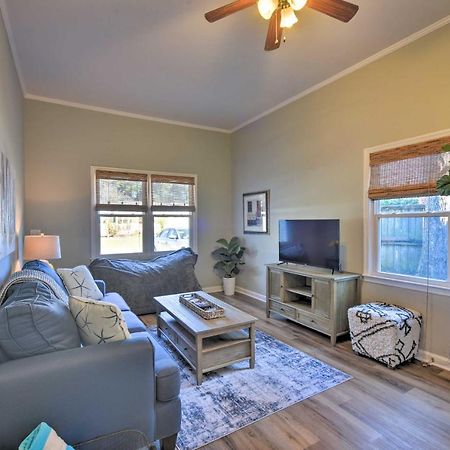 Charming House With Patio, 3 Half Mi To Beach! チャールストン エクステリア 写真