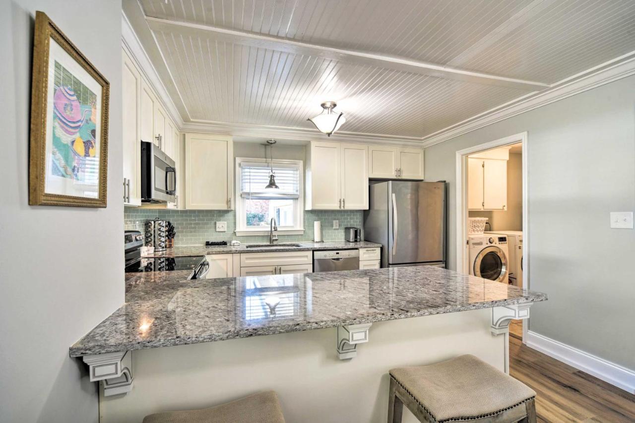 Charming House With Patio, 3 Half Mi To Beach! チャールストン エクステリア 写真