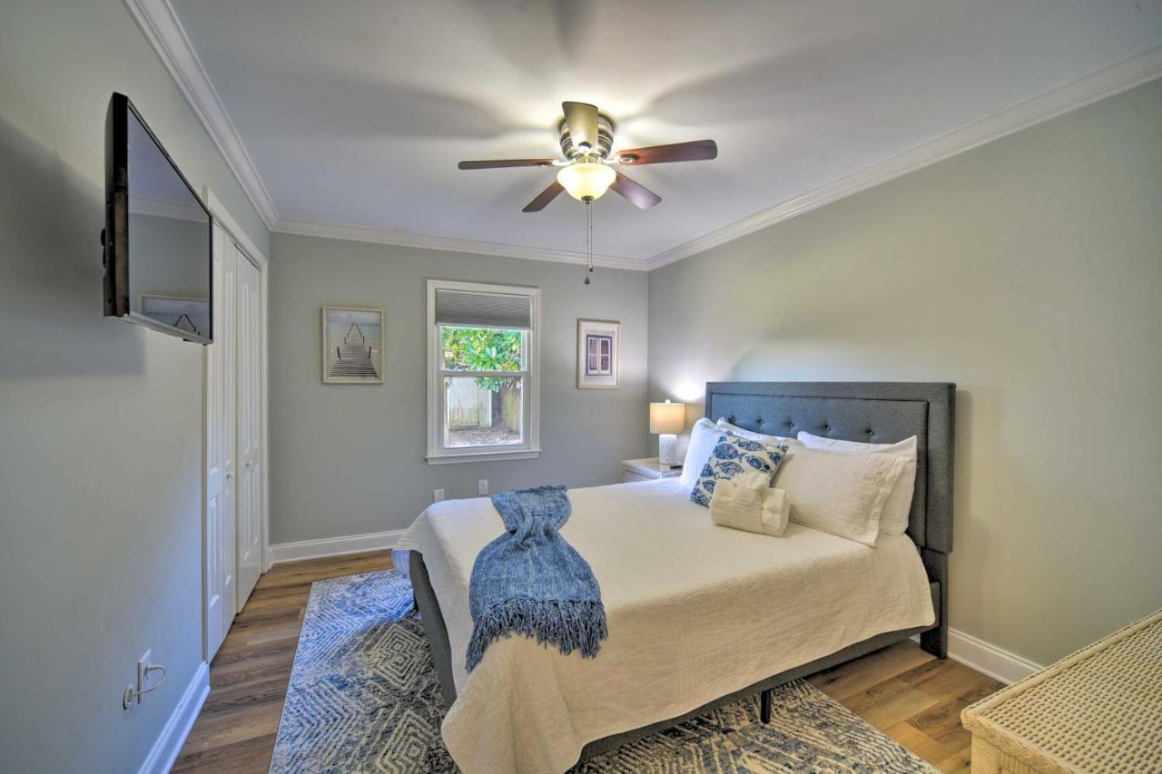 Charming House With Patio, 3 Half Mi To Beach! チャールストン エクステリア 写真